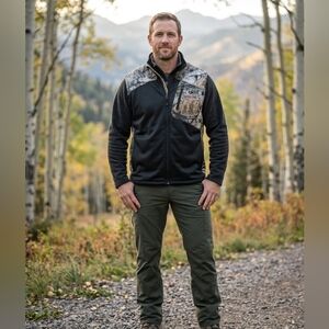 Mossy Oak Men's Camo & Black Softshell Sherpa Lined Full Zip Vest - Size XL